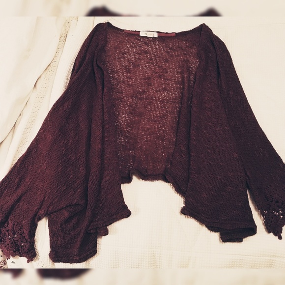 Maroon Knit kimono - Picture 2 of 3